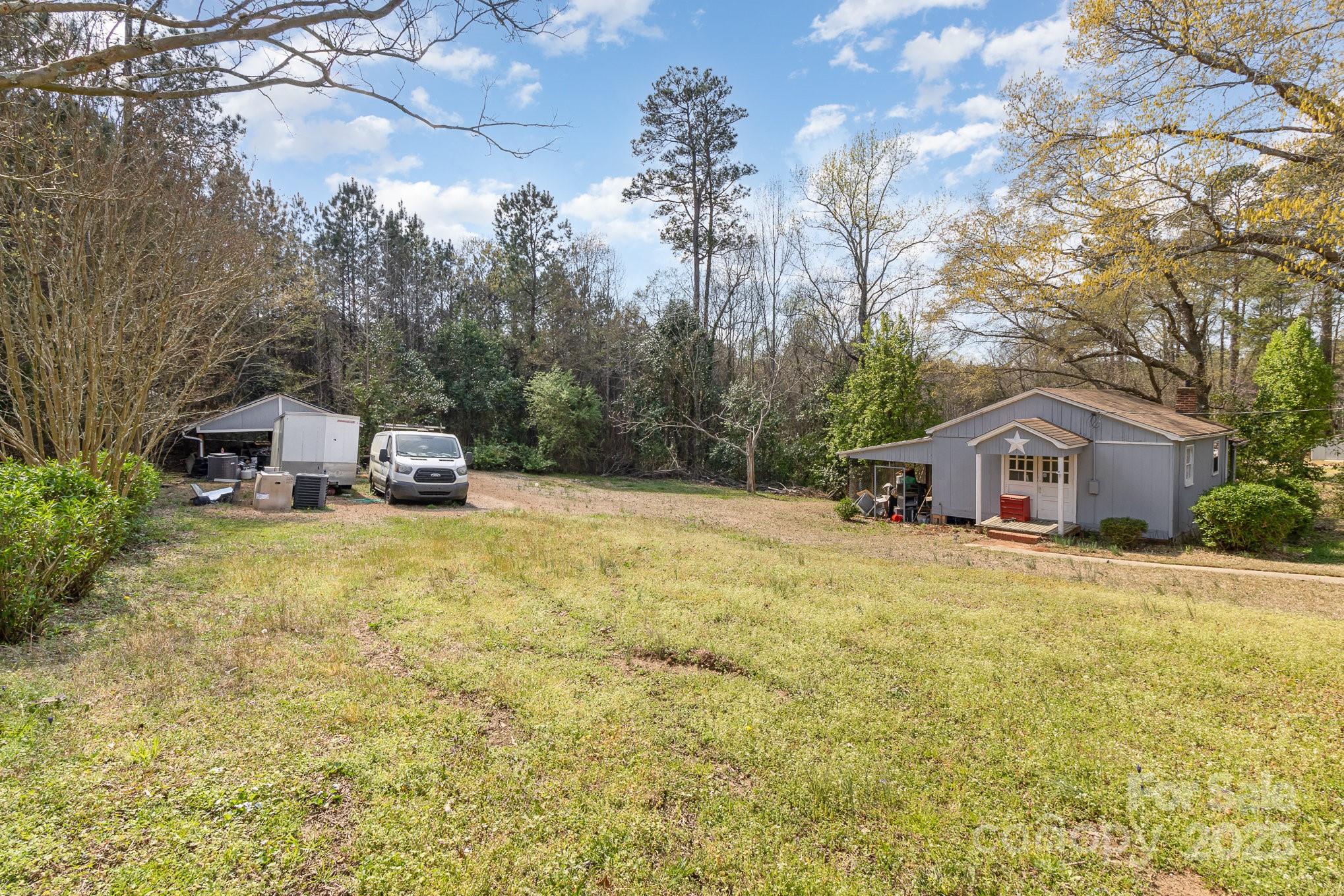 515 Burlington Street Property Photo 26