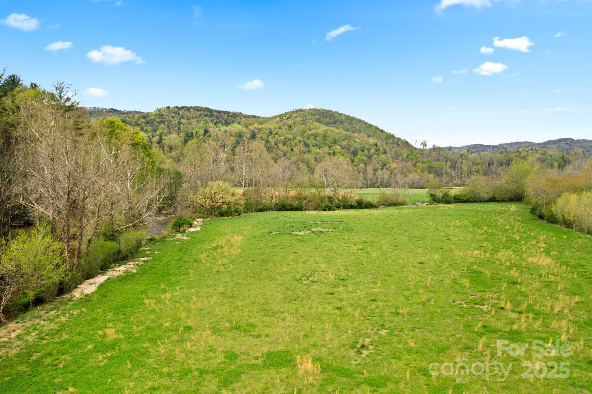 999 Casper Hawkins Road Property Photo 6