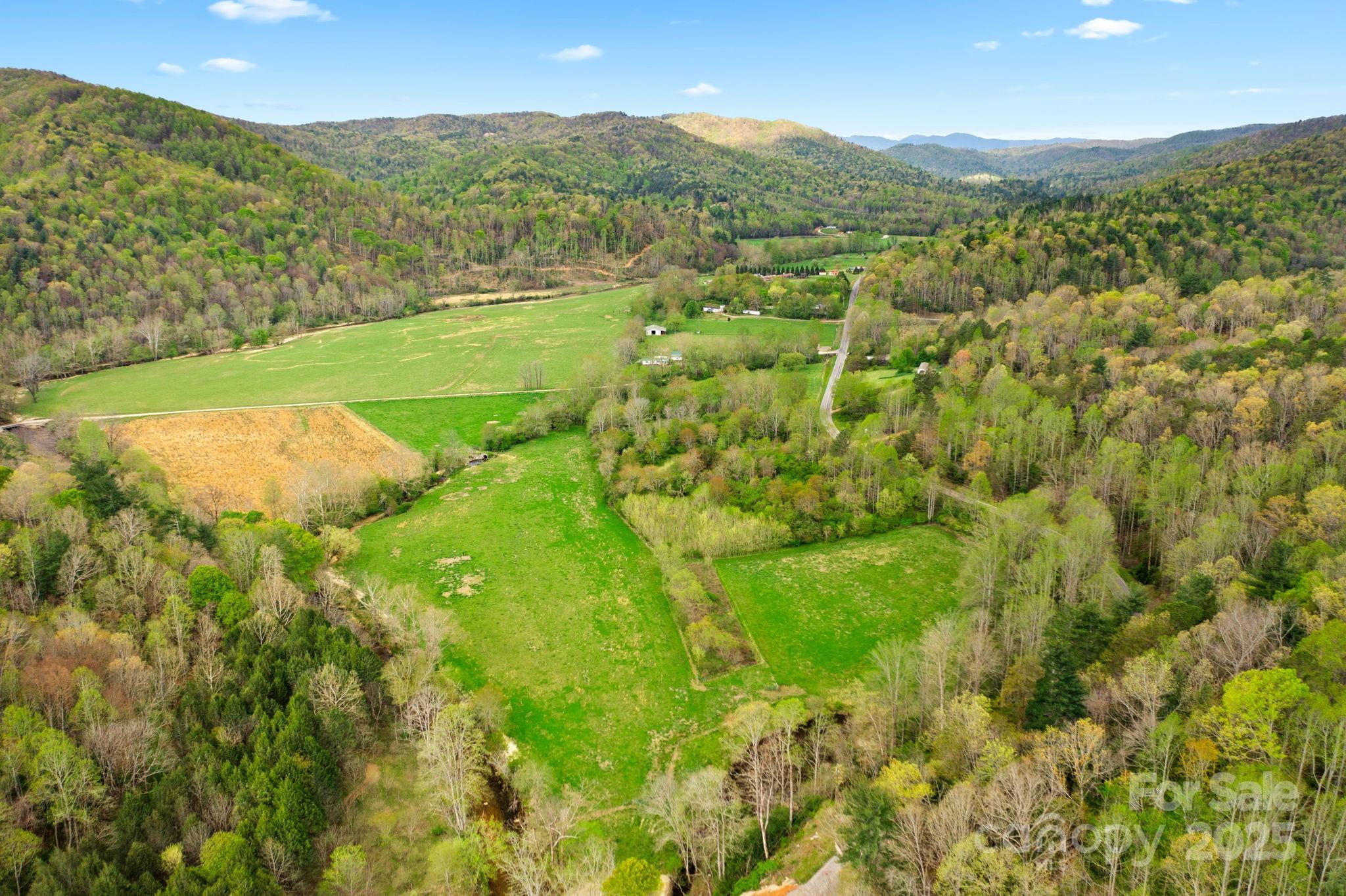 999 Casper Hawkins Road Property Photo 11