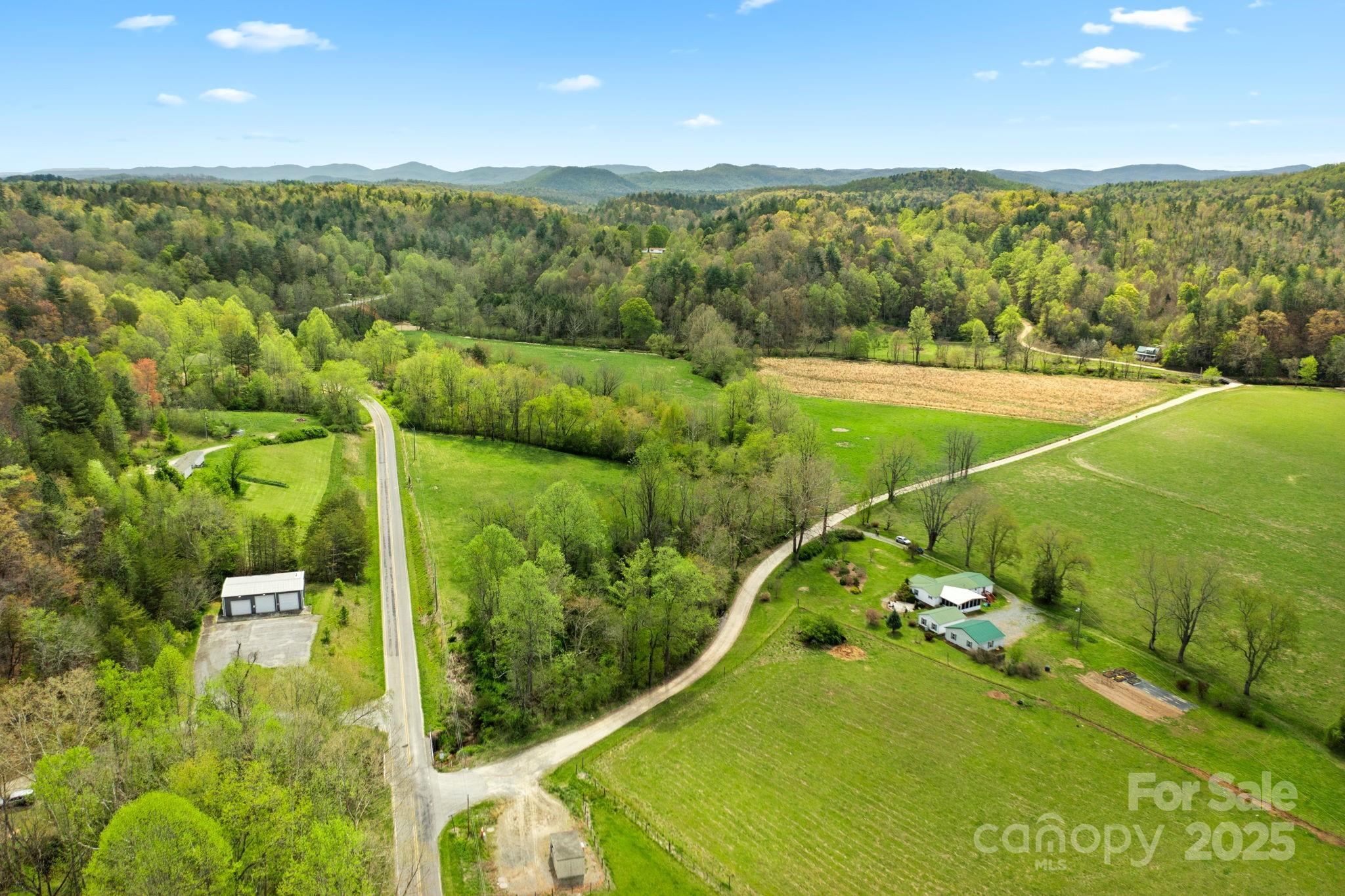999 Casper Hawkins Road Property Photo 15