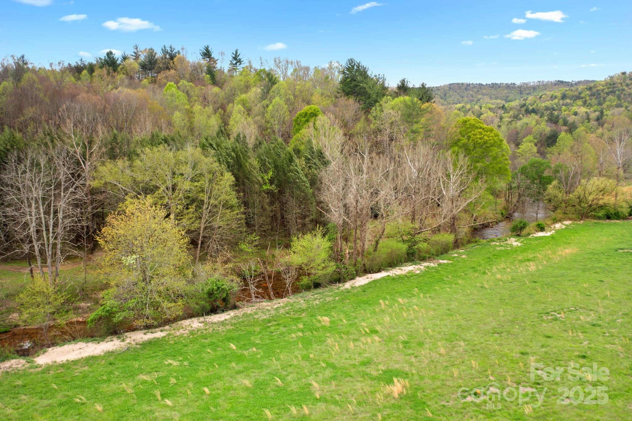 999 Casper Hawkins Road Property Photo 17