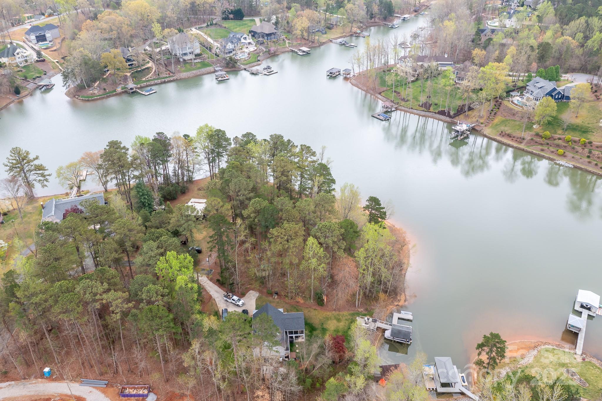 7310 Elmwood Lane Property Photo 4
