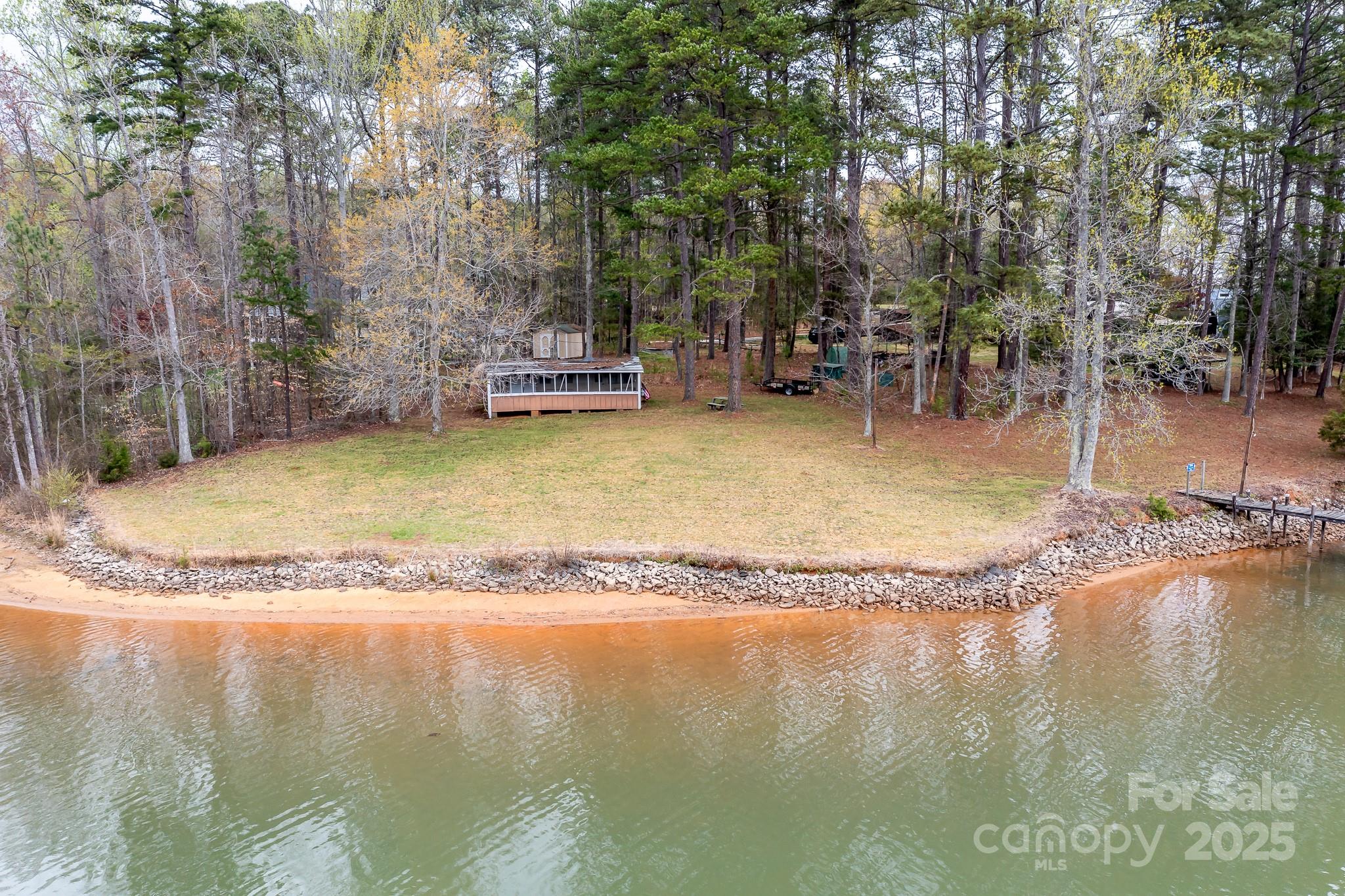 7310 Elmwood Lane Property Photo 6