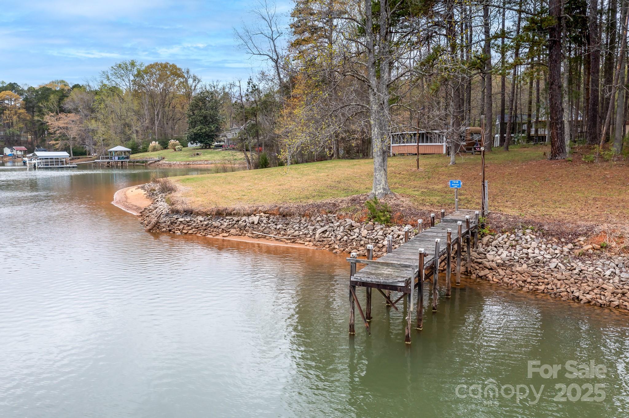 7310 Elmwood Lane Property Photo 9
