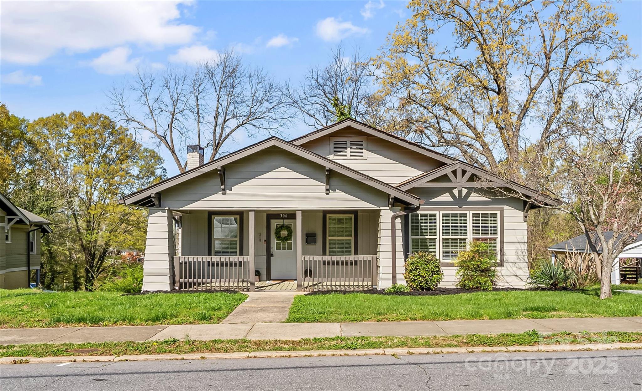 306 7th Street Property Photo