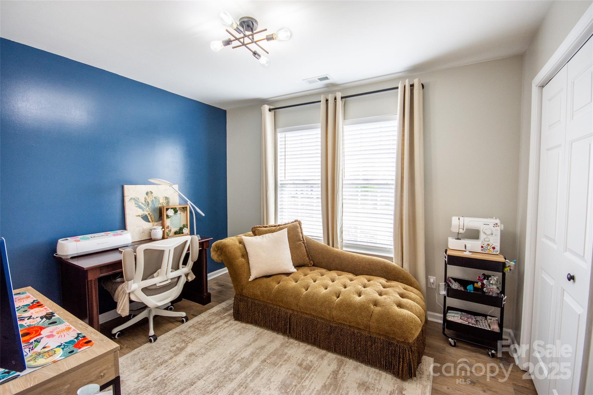 118 Heathrow Lane Property Photo 27