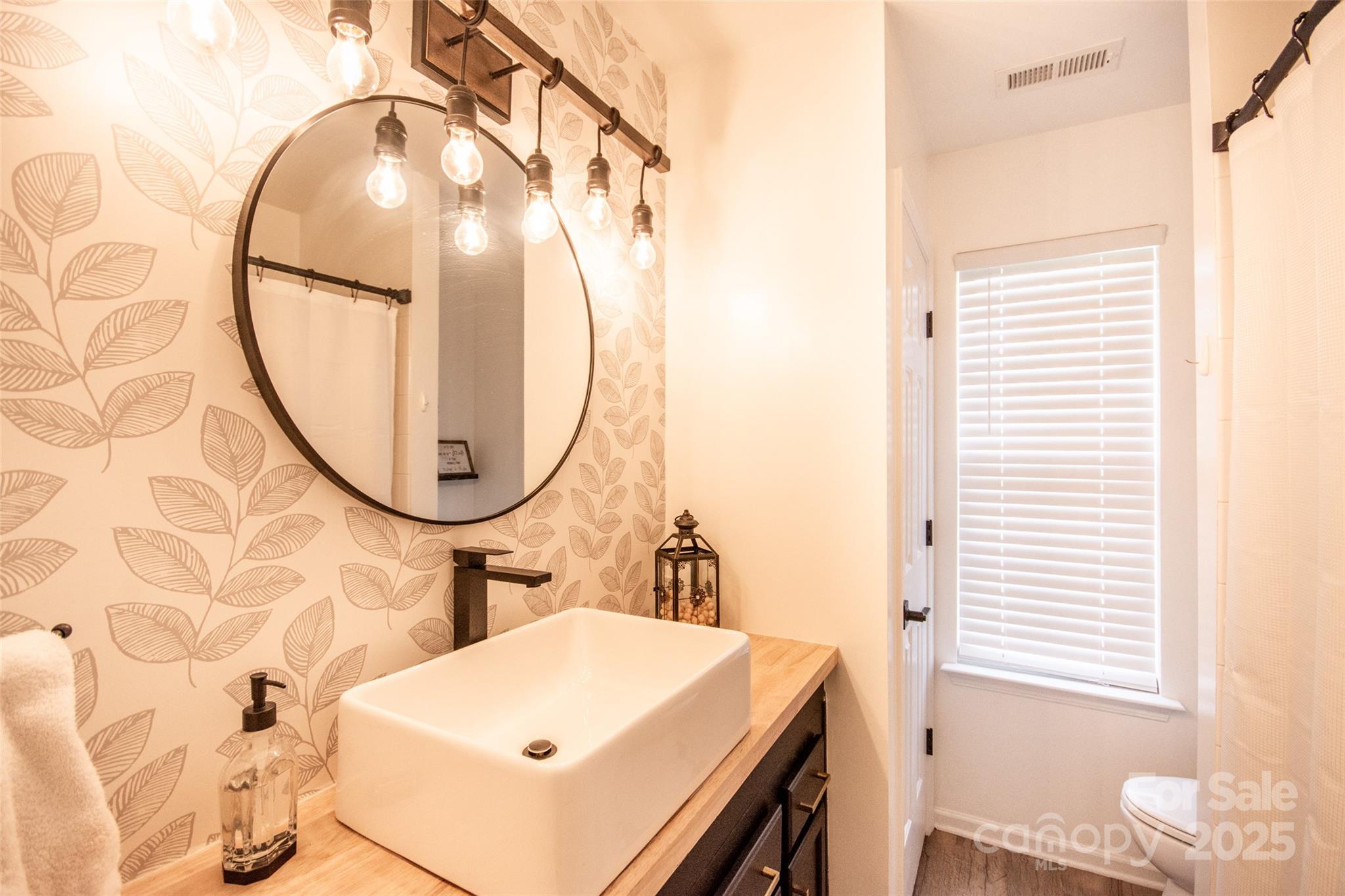 118 Heathrow Lane Property Photo 30