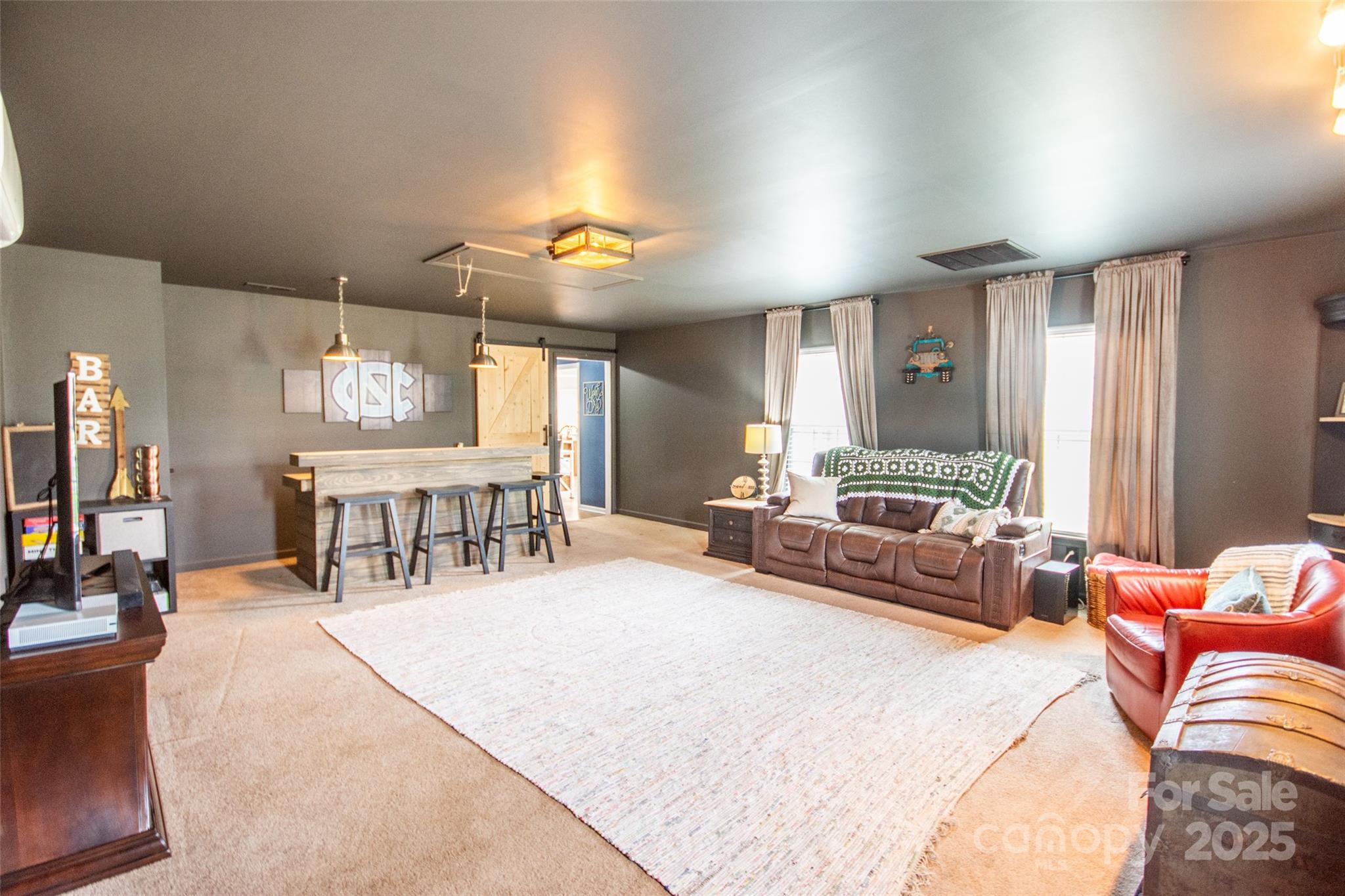 118 Heathrow Lane Property Photo 37