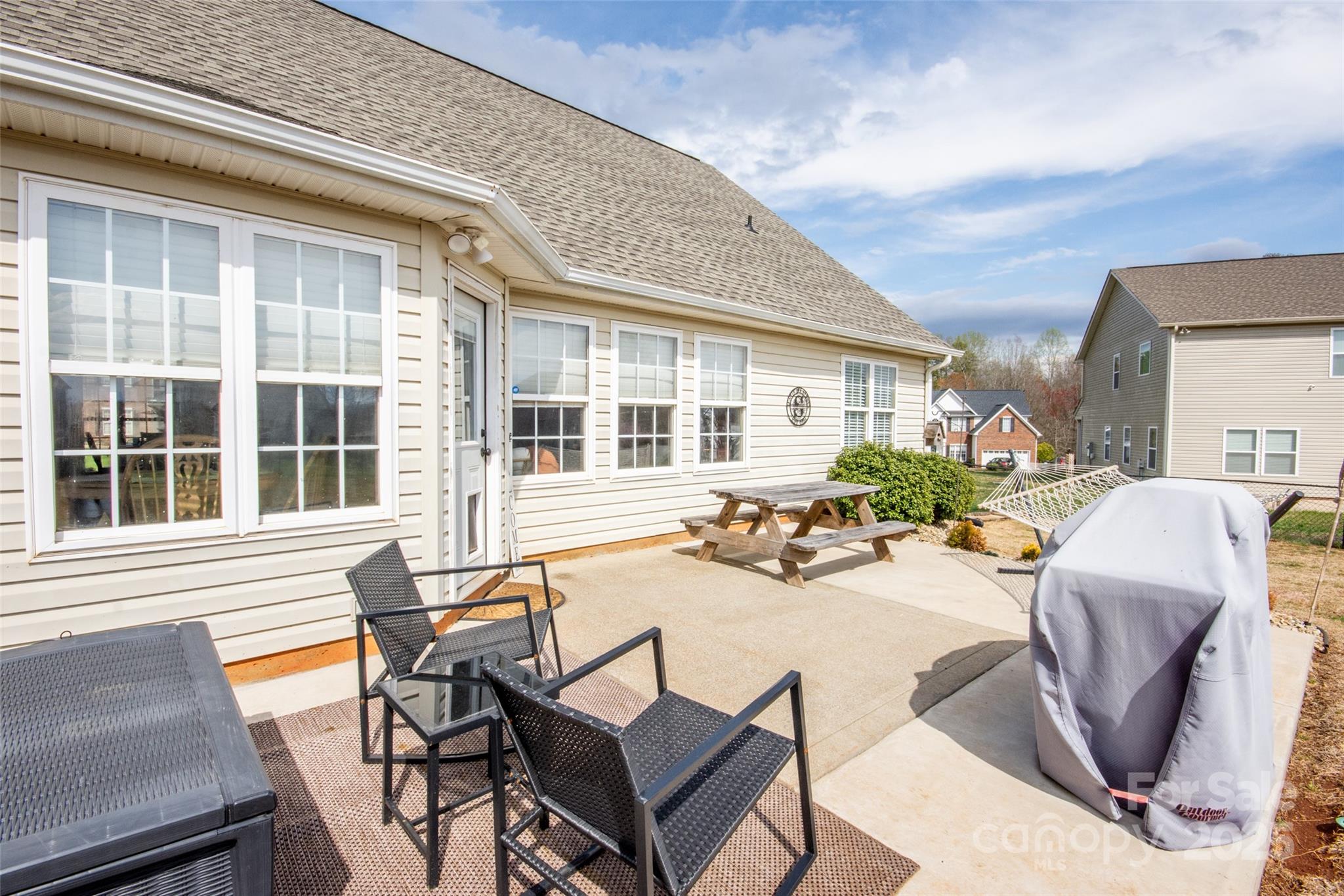 118 Heathrow Lane Property Photo 42