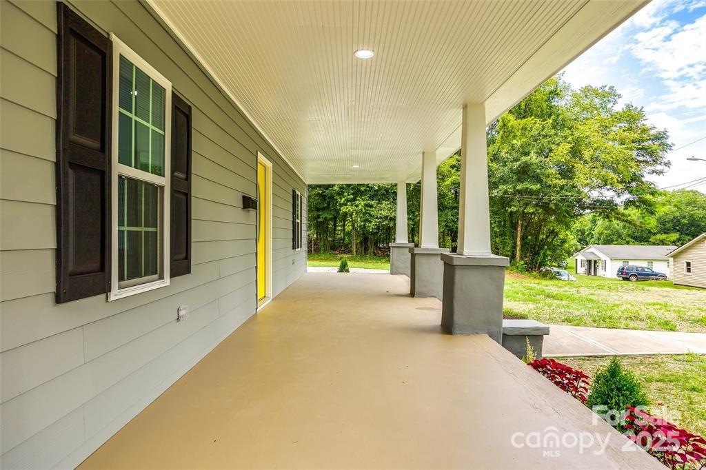 1022 Parker Street Property Photo 2