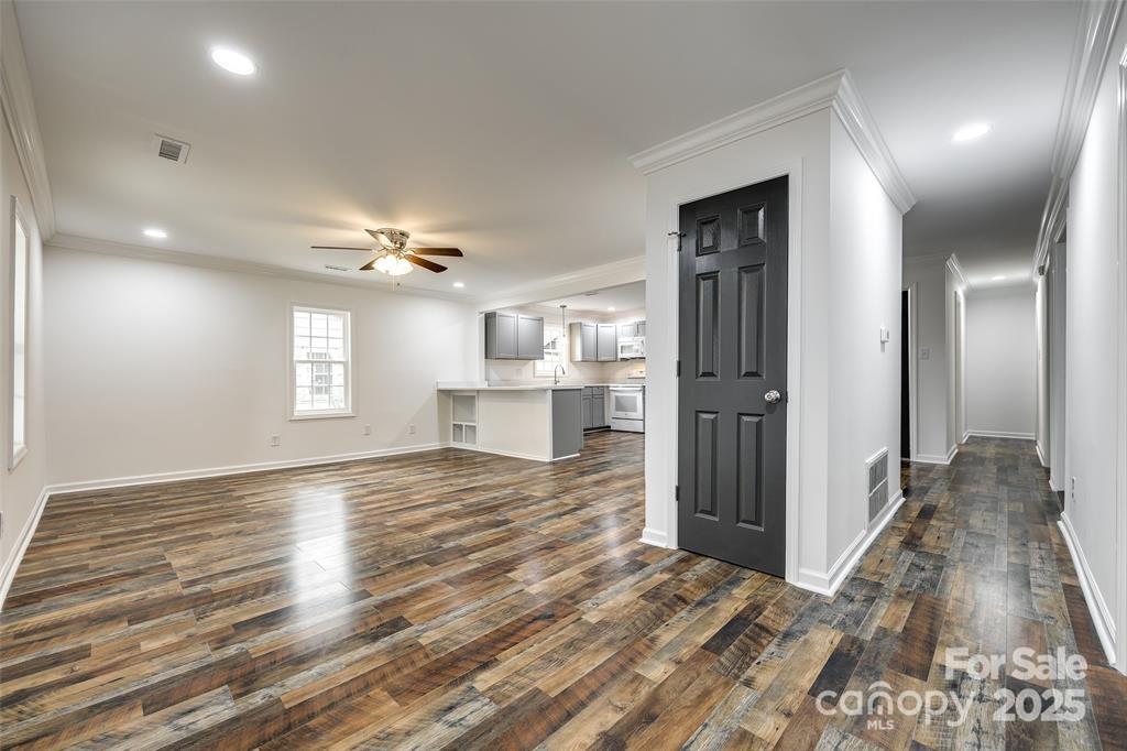 1022 Parker Street Property Photo 11