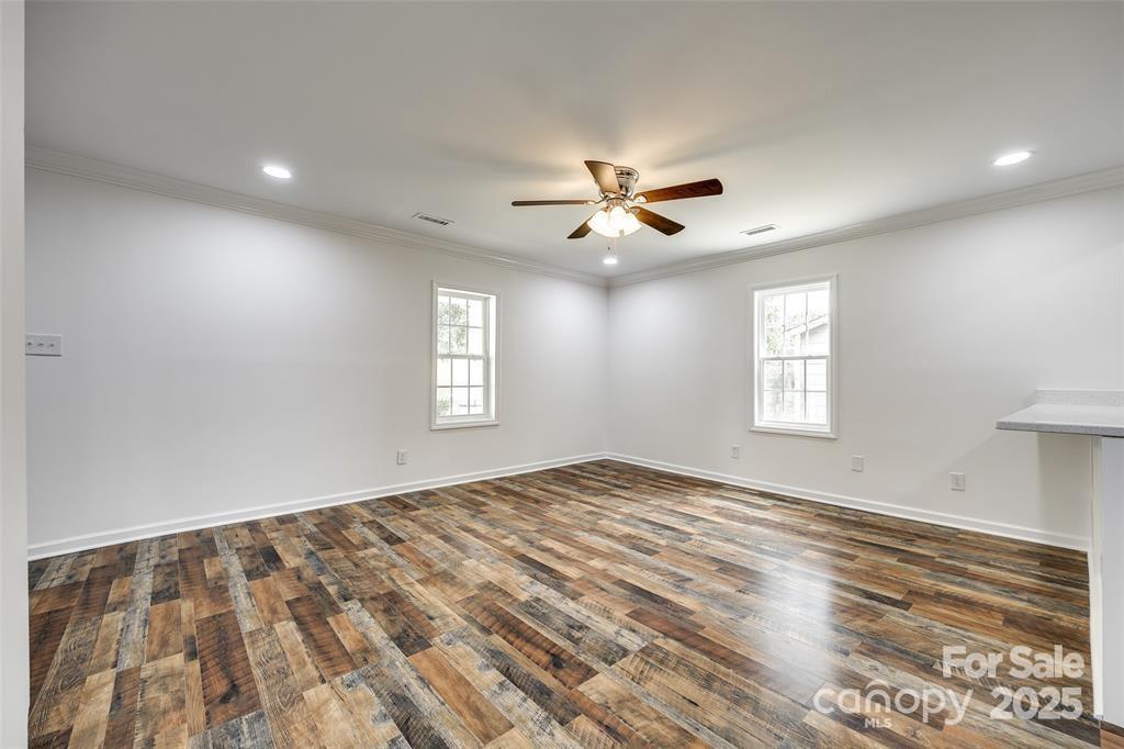 1022 Parker Street Property Photo 14