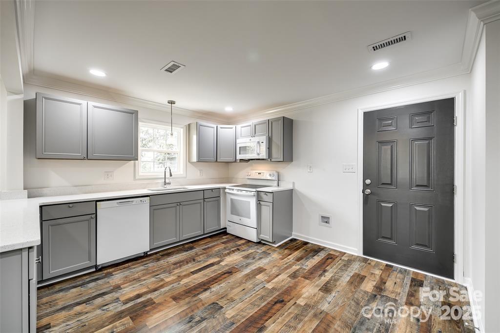 1022 Parker Street Property Photo 16