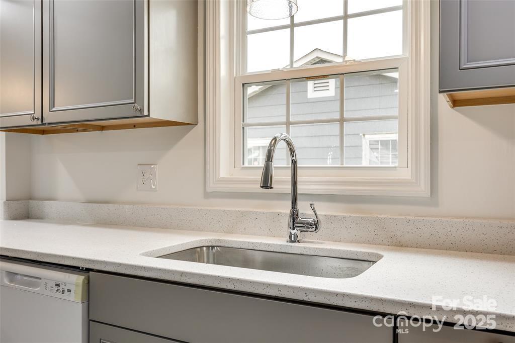 1022 Parker Street Property Photo 18