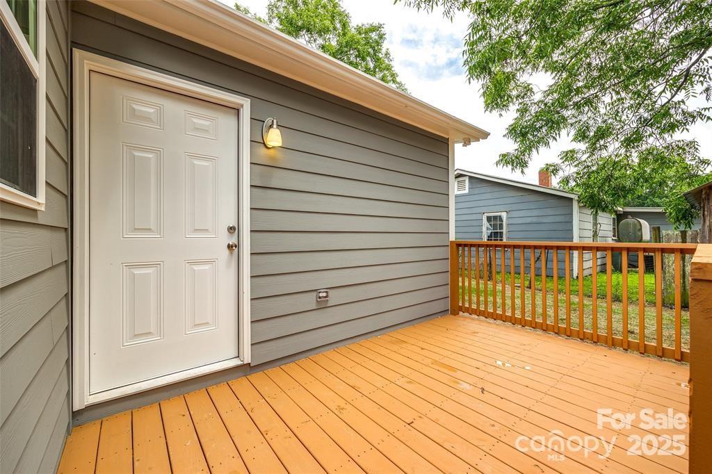 1022 Parker Street Property Photo 28