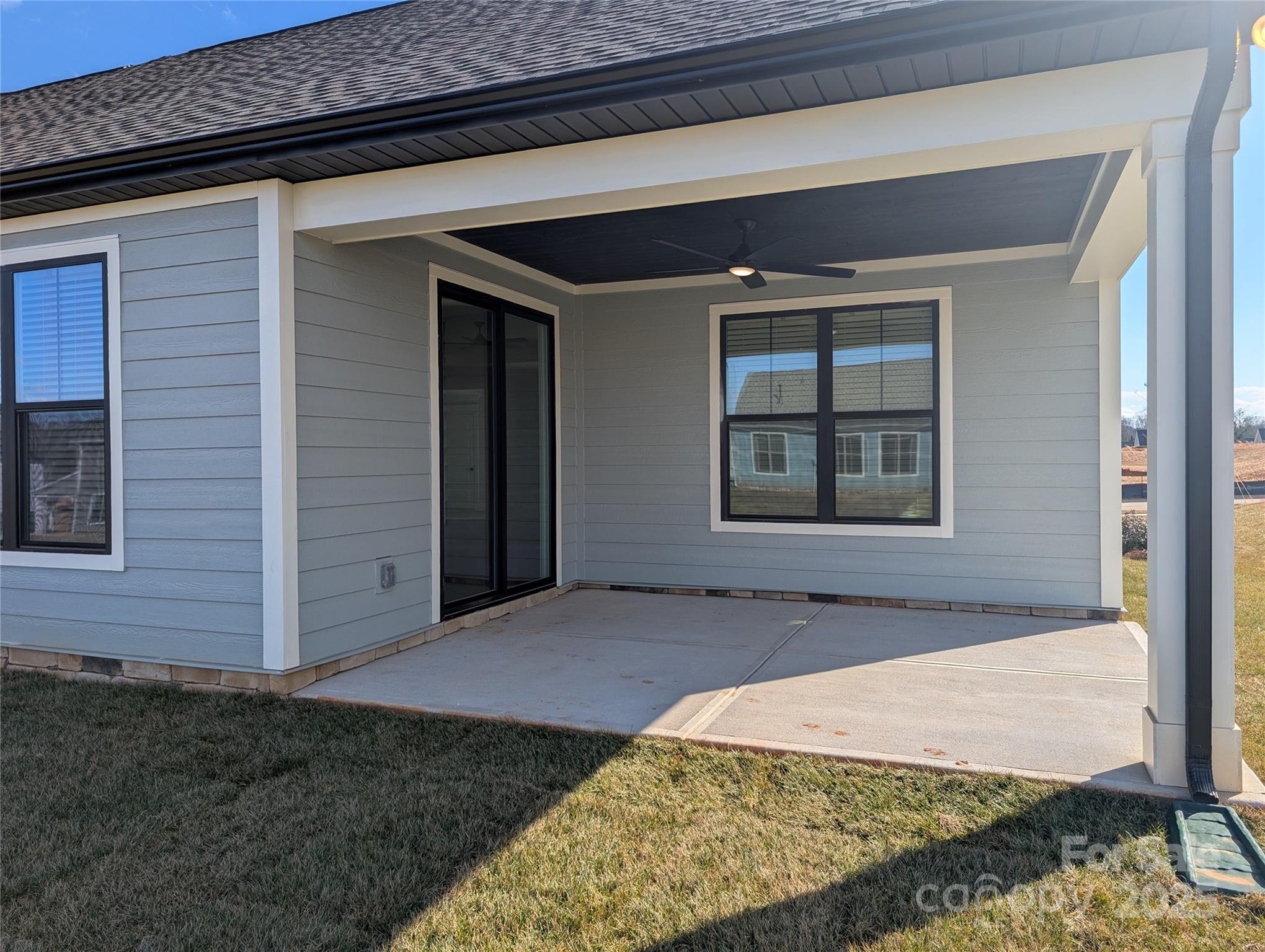 1925 Hendricks Street Property Photo 2