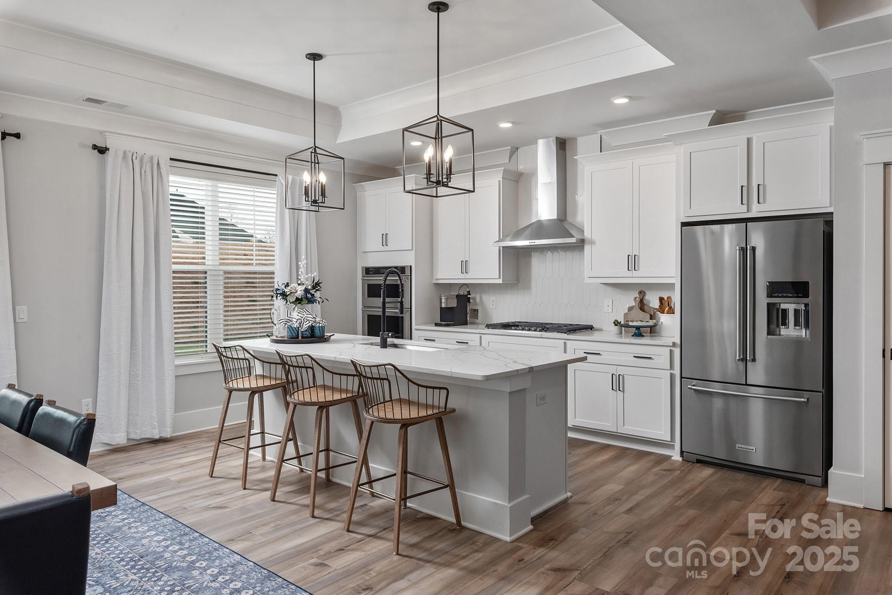 1925 Hendricks Street Property Photo 4