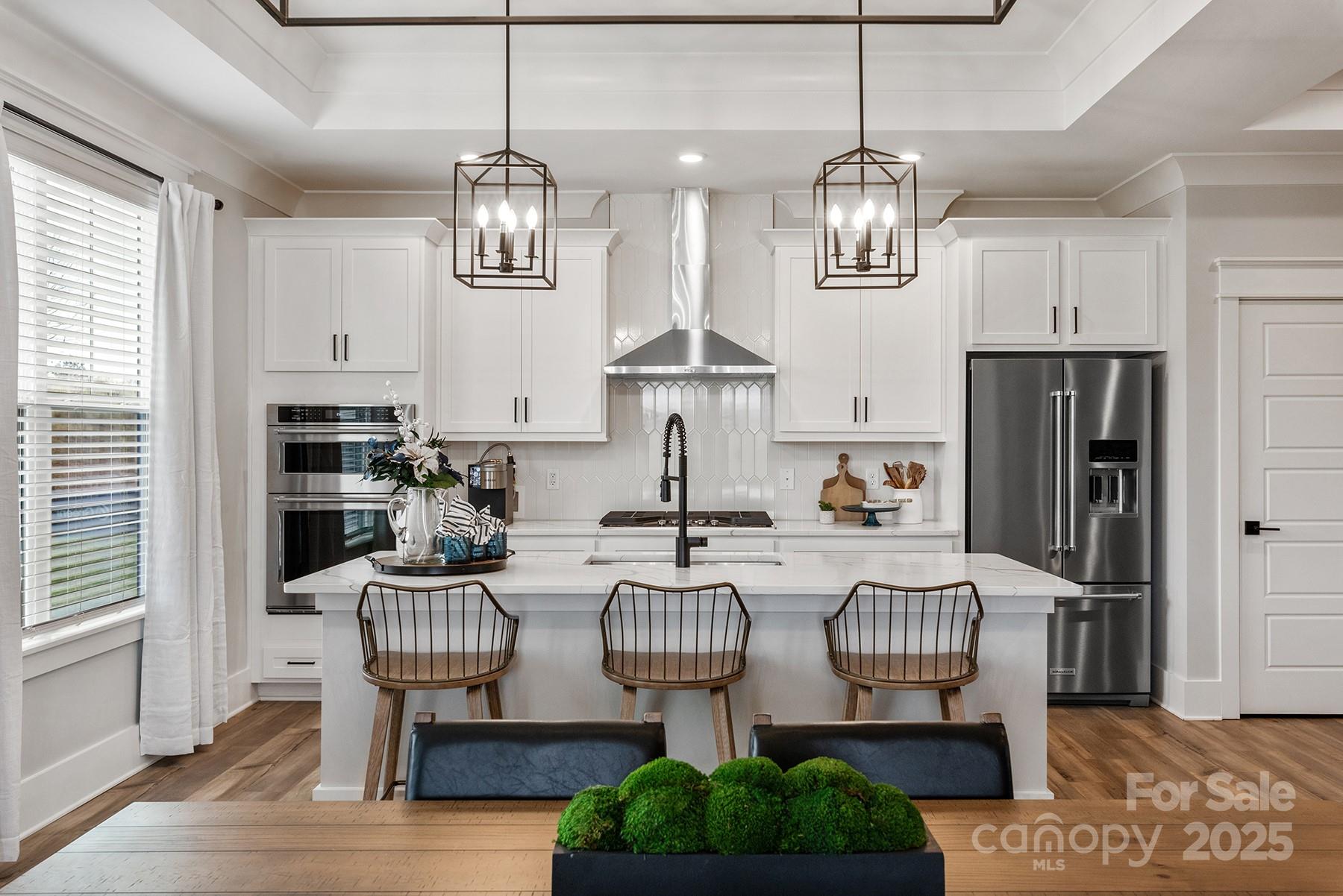 1925 Hendricks Street Property Photo 7