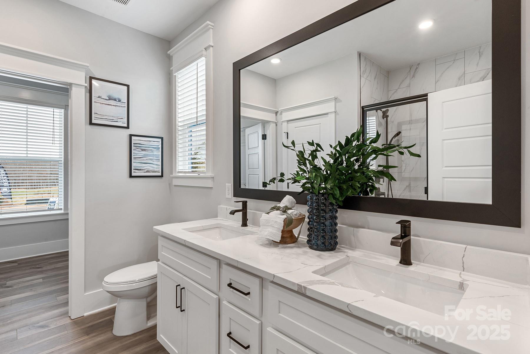 1925 Hendricks Street Property Photo 13