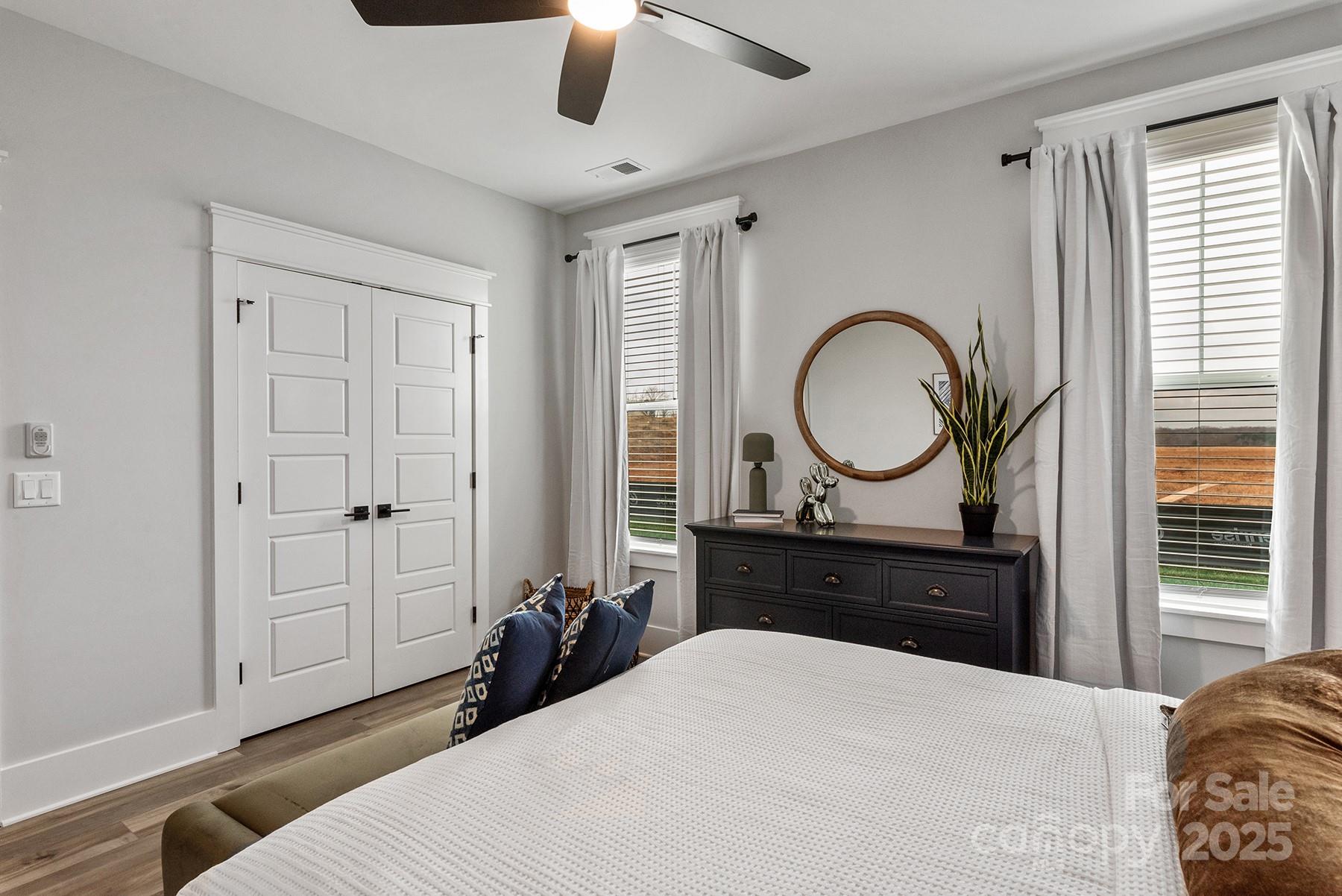 1925 Hendricks Street Property Photo 17