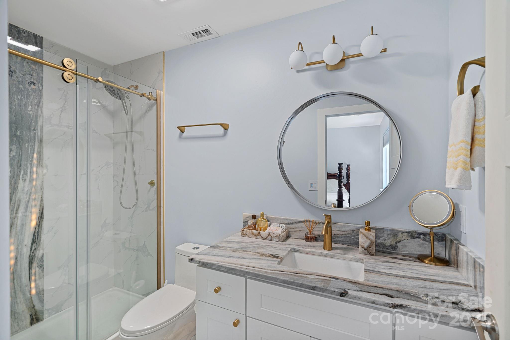 8122 Sherington Way Property Photo 9