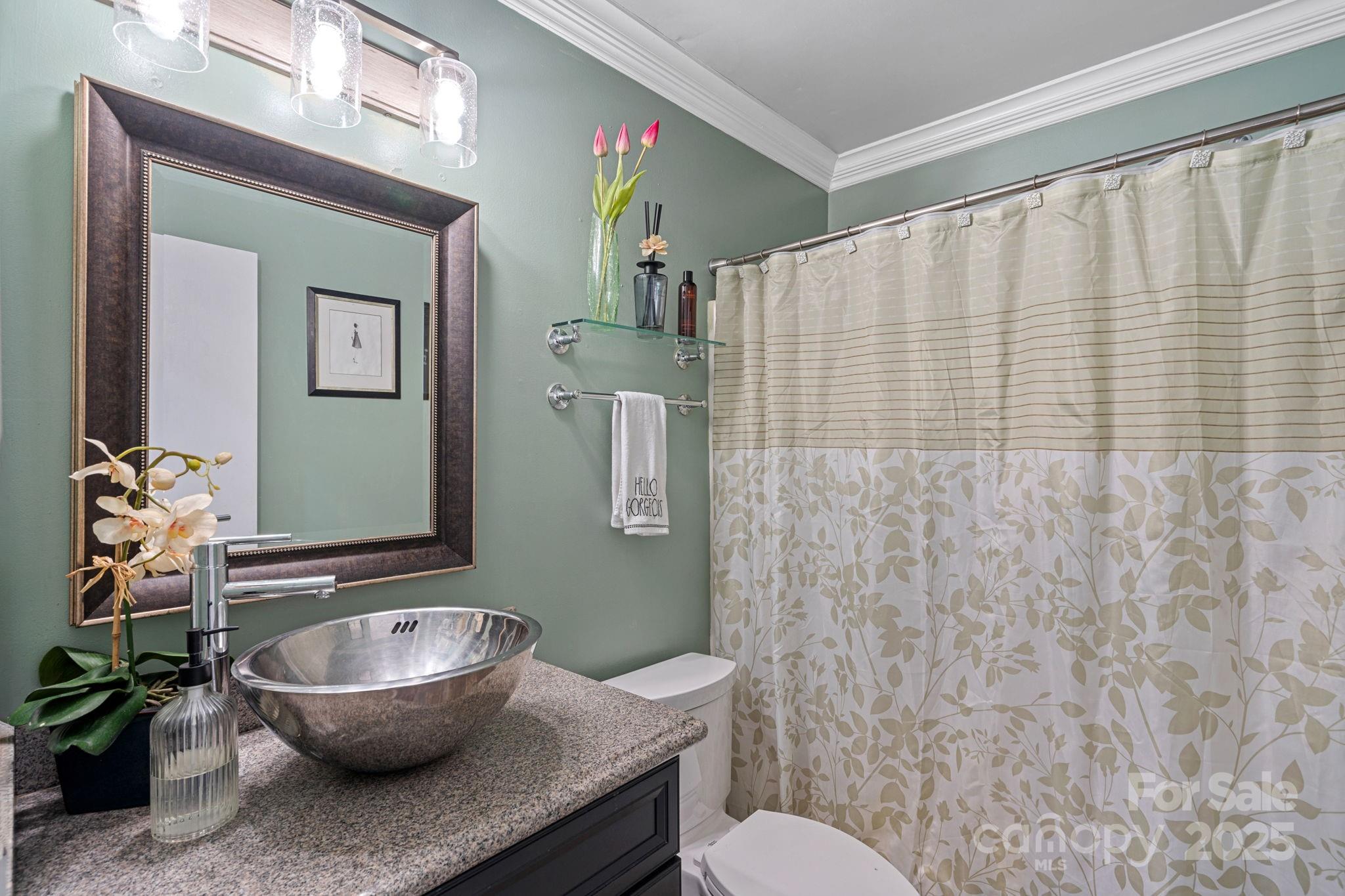 8122 Sherington Way Property Photo 12