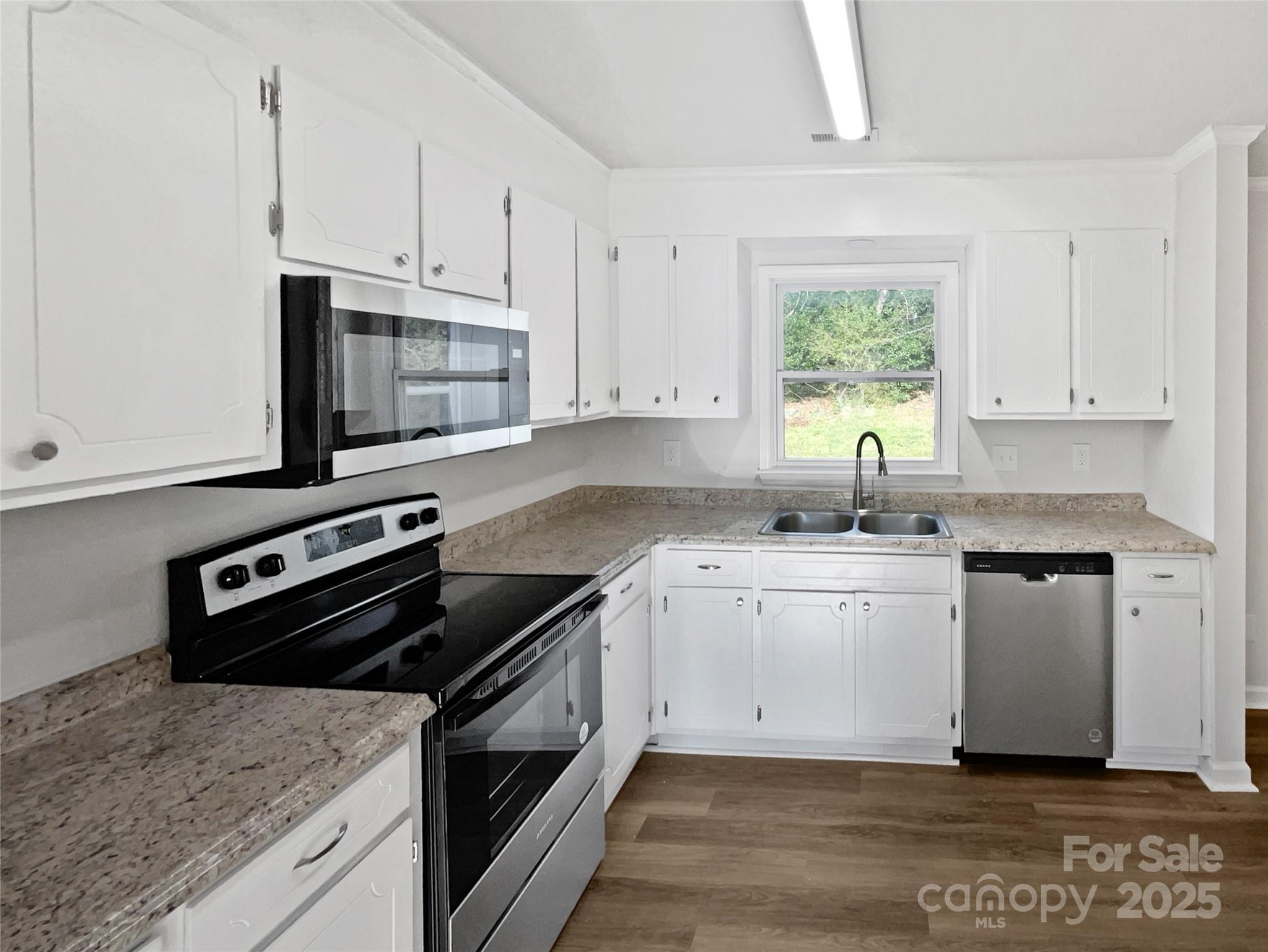 4700 Misty Hill Lane Property Photo 7