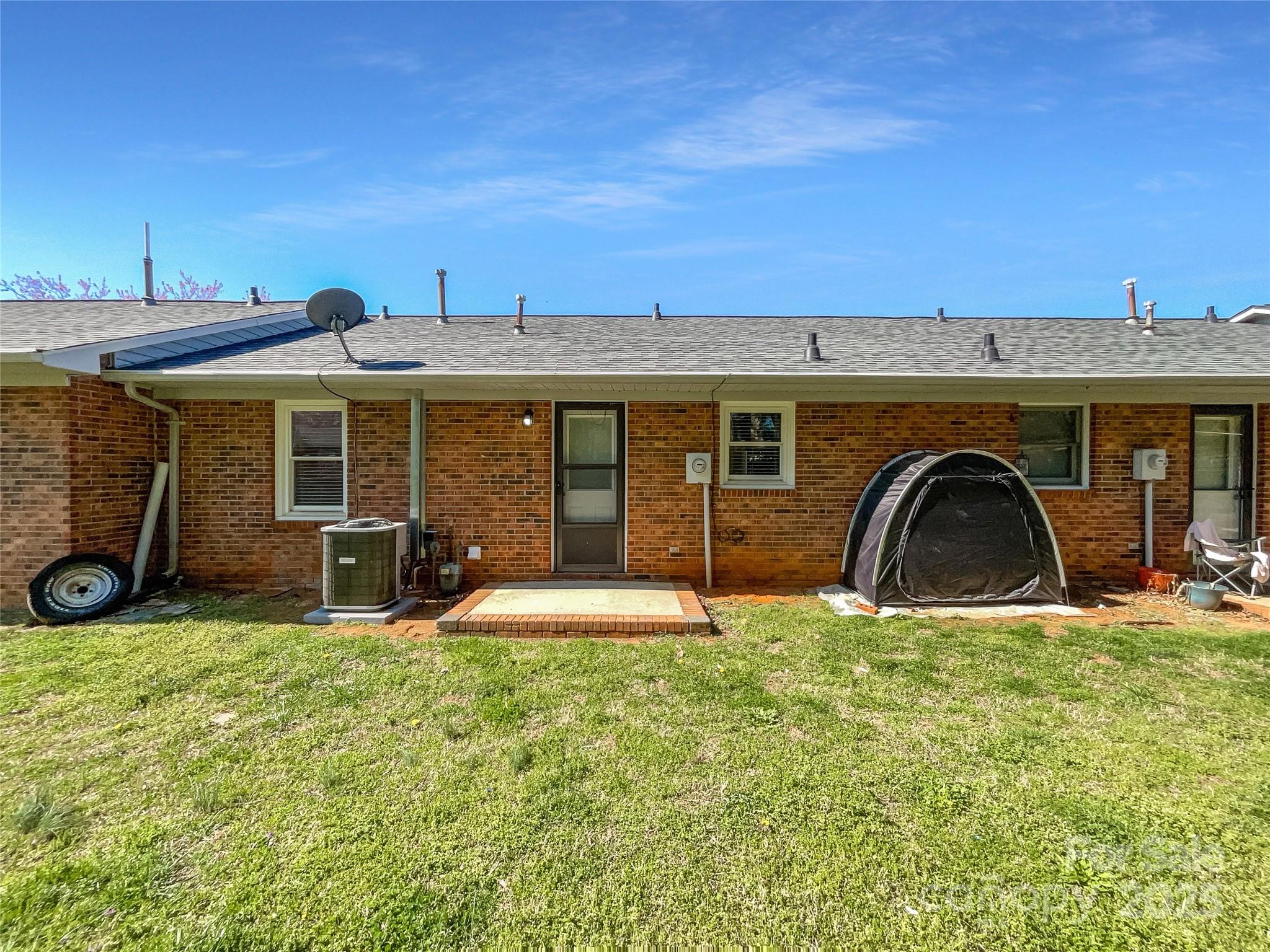 1110 Mckinnon Drive Property Photo 8