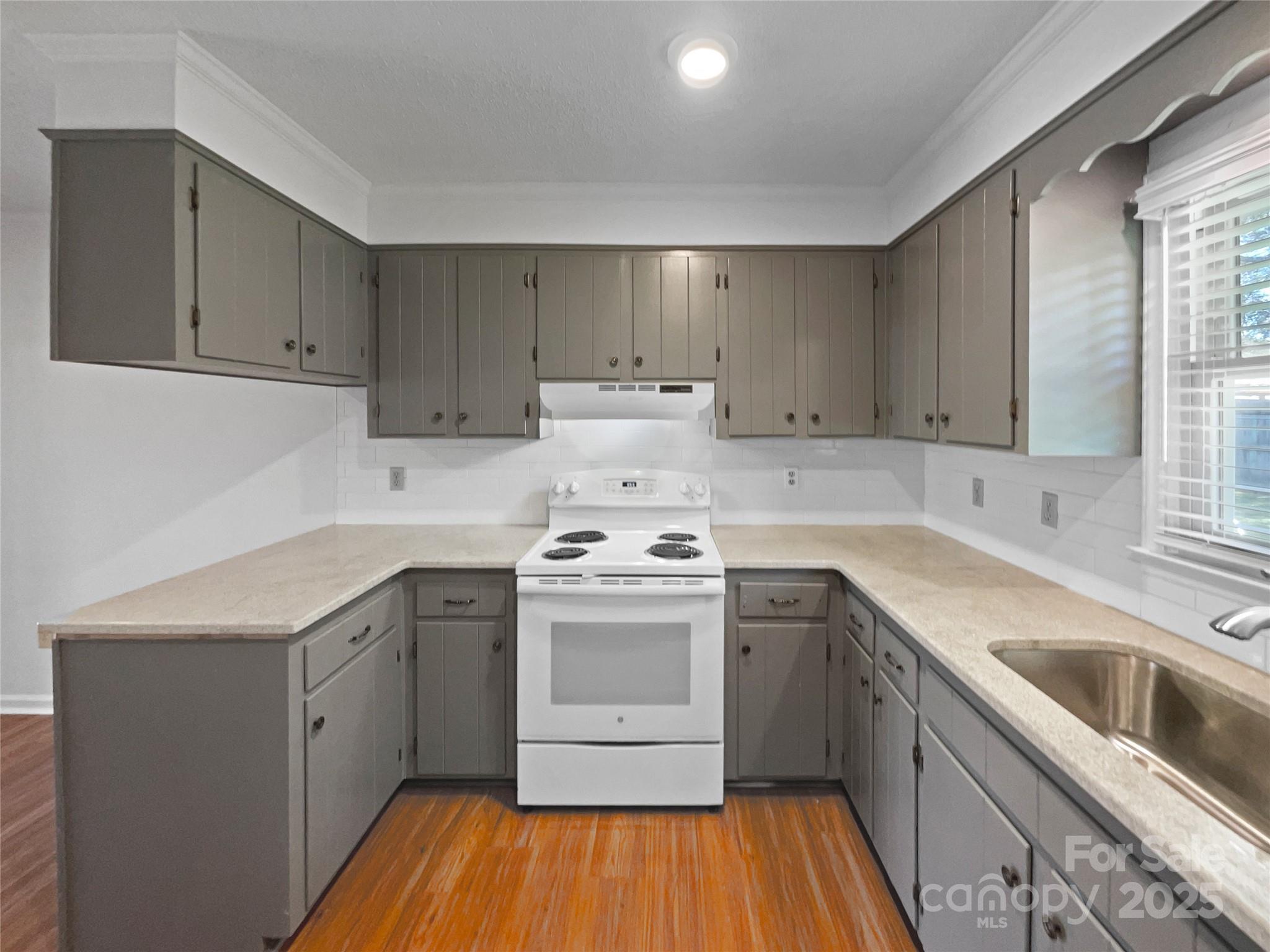 1110 Mckinnon Drive Property Photo 13