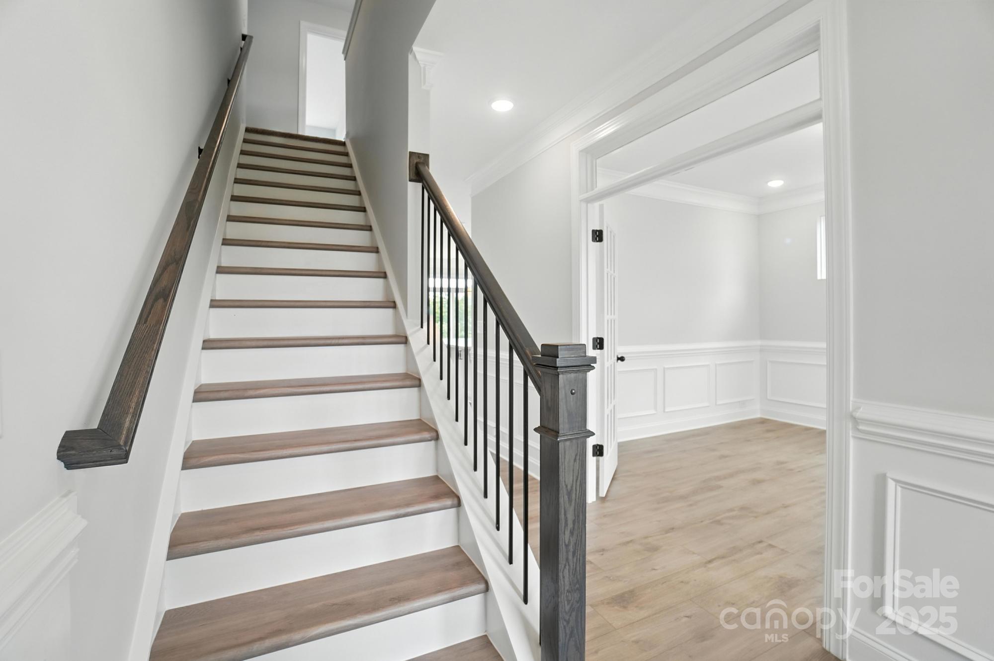 130 Longwood Road 50 Property Photo 5