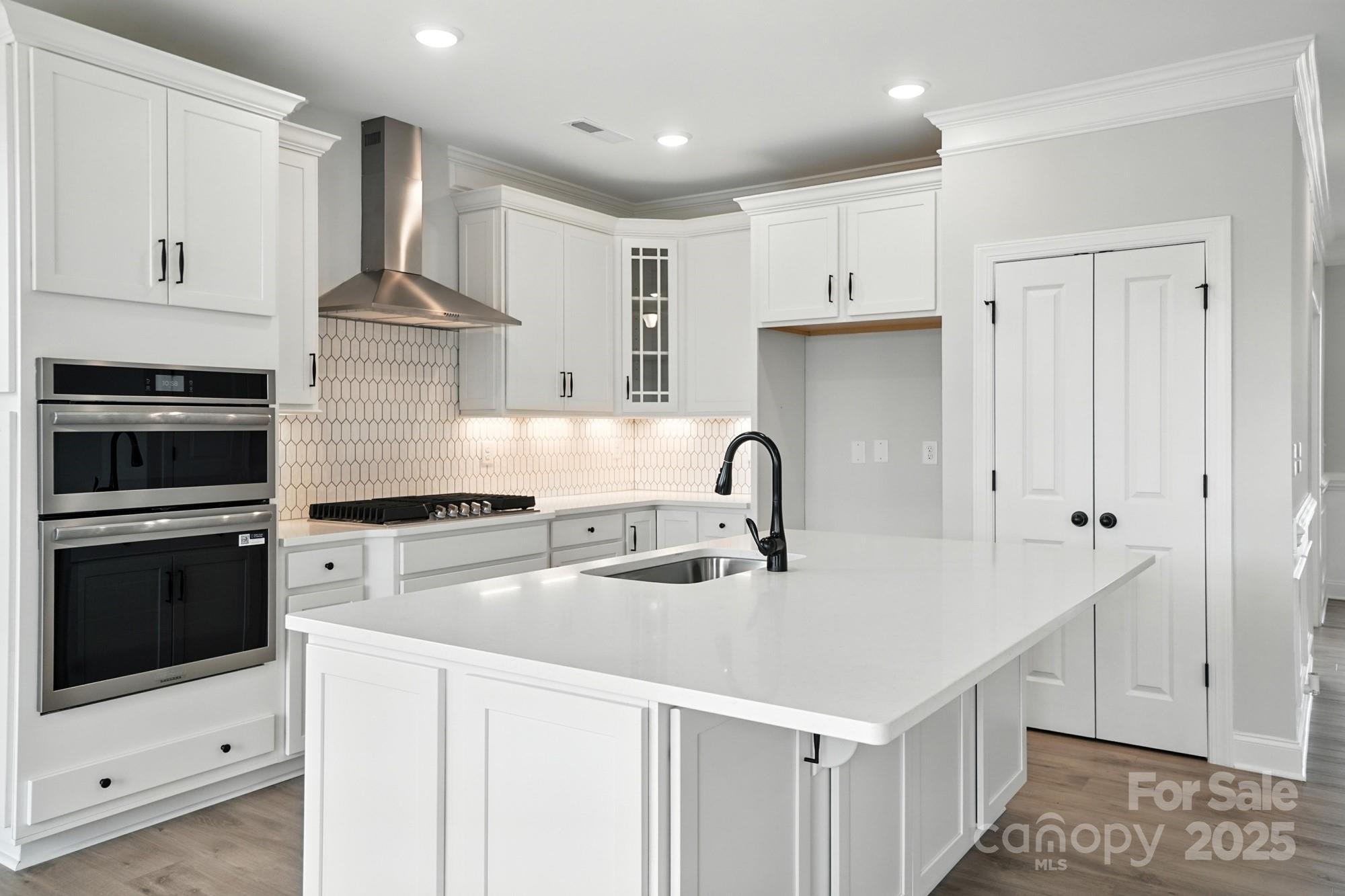 130 Longwood Road 50 Property Photo 9