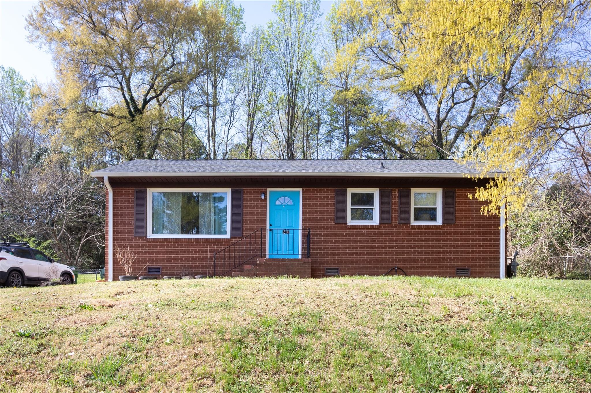 214 Brookwood Road Property Photo 1