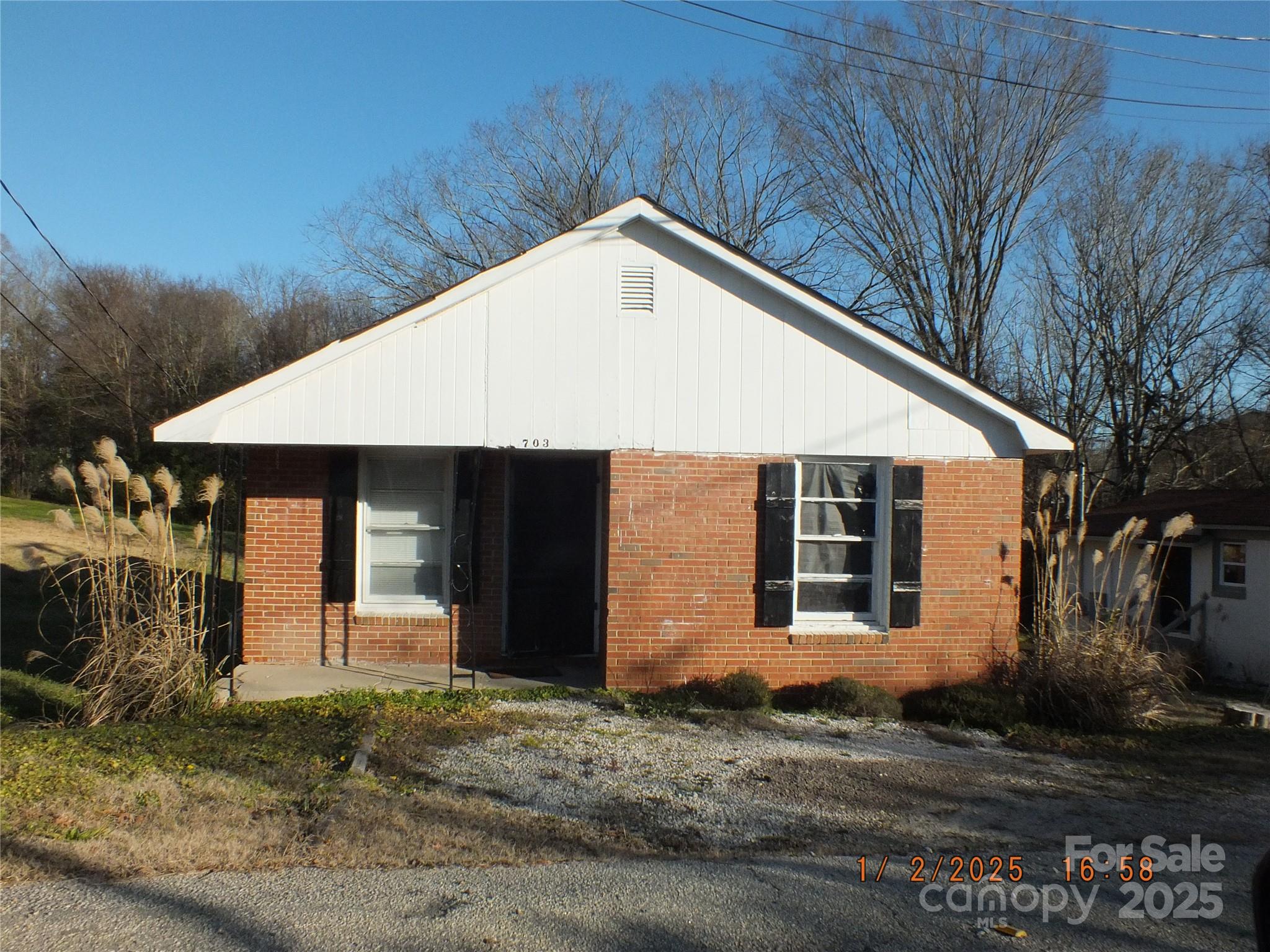 701 Taylor Street Property Photo 2