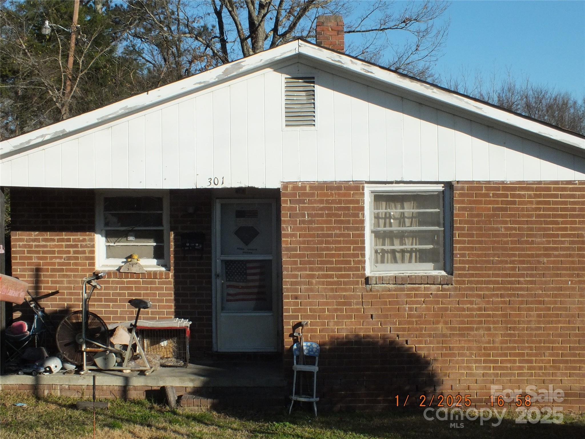 701 Taylor Street Property Photo 3