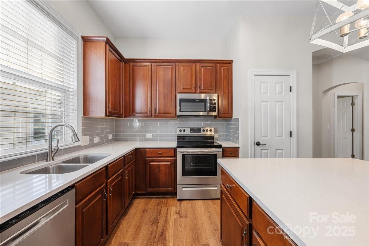 4148 Cedar Point Avenue Property Photo 19