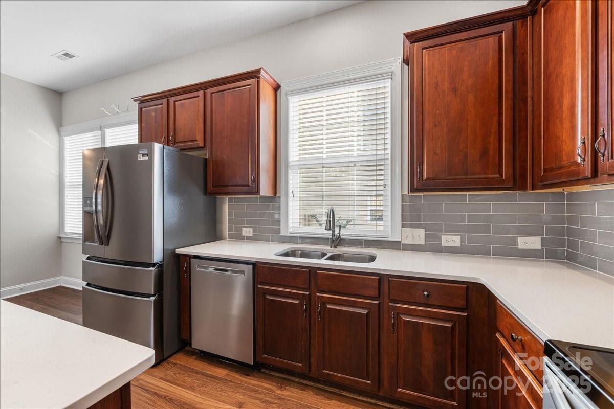 4148 Cedar Point Avenue Property Photo 21