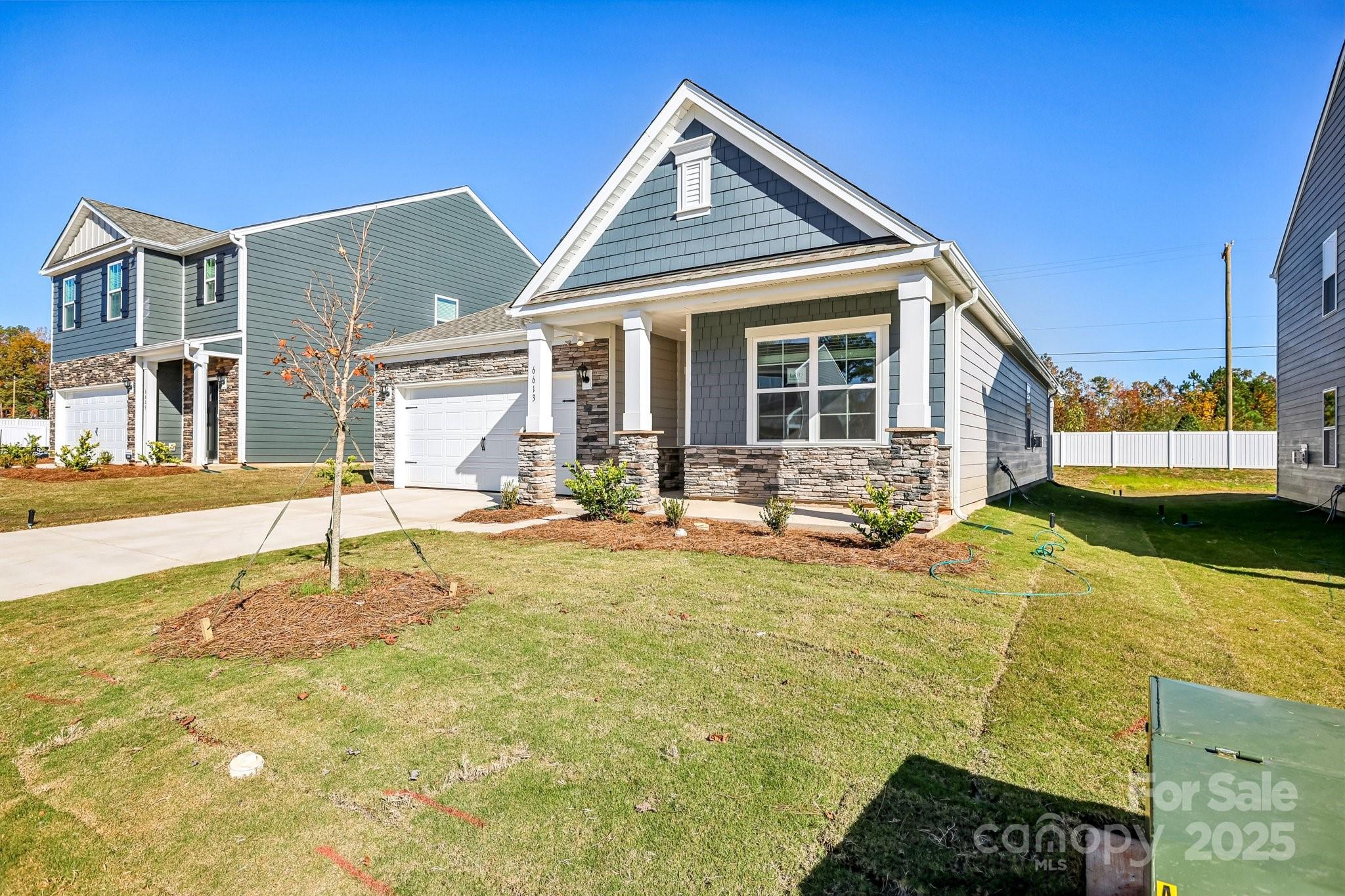 6613 Barcelona Way Property Photo 2