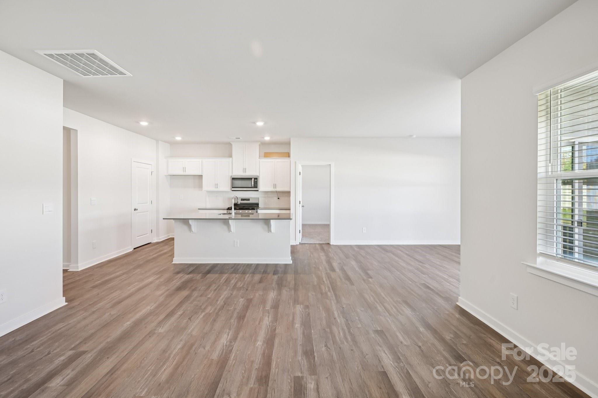 6613 Barcelona Way Property Photo 5