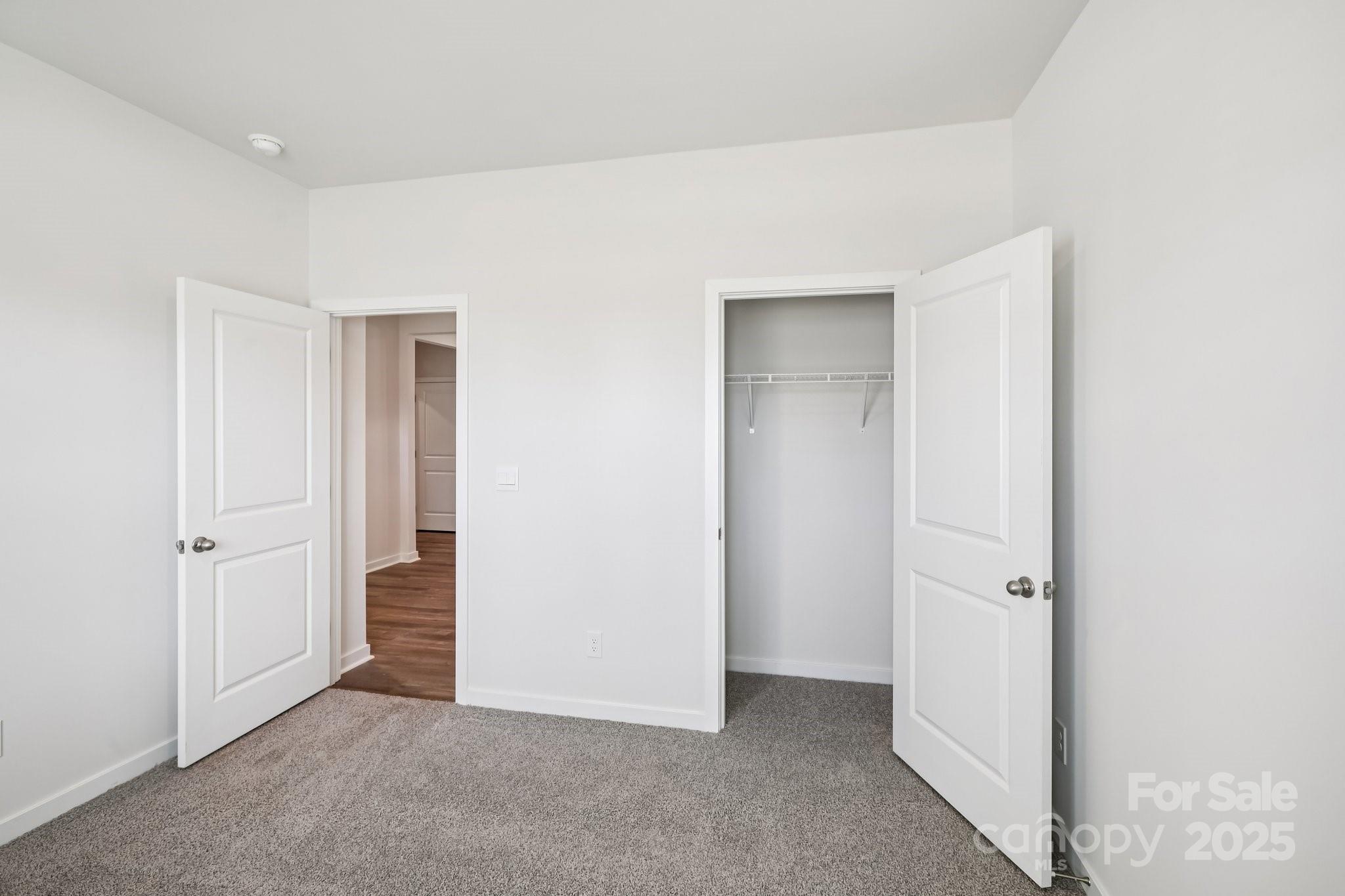 6613 Barcelona Way Property Photo 12