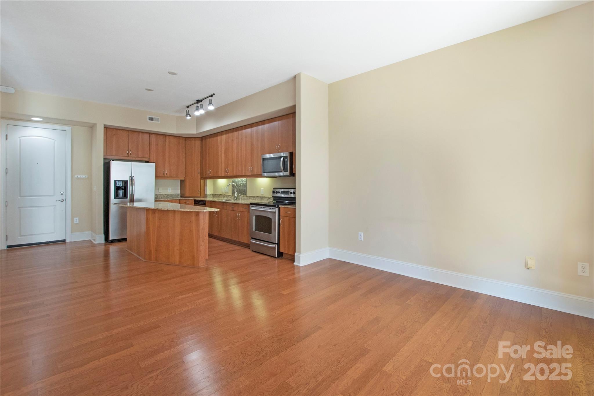 4620 Piedmont Row Drive 601d Property Photo 5