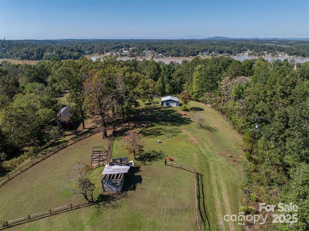 342 6th Street Drive Property Photo 6
