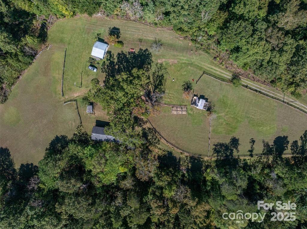 342 6th Street Drive Property Photo 9