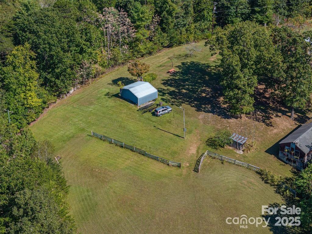 342 6th Street Drive Property Photo 13