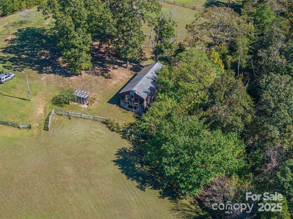 342 6th Street Drive Property Photo 14
