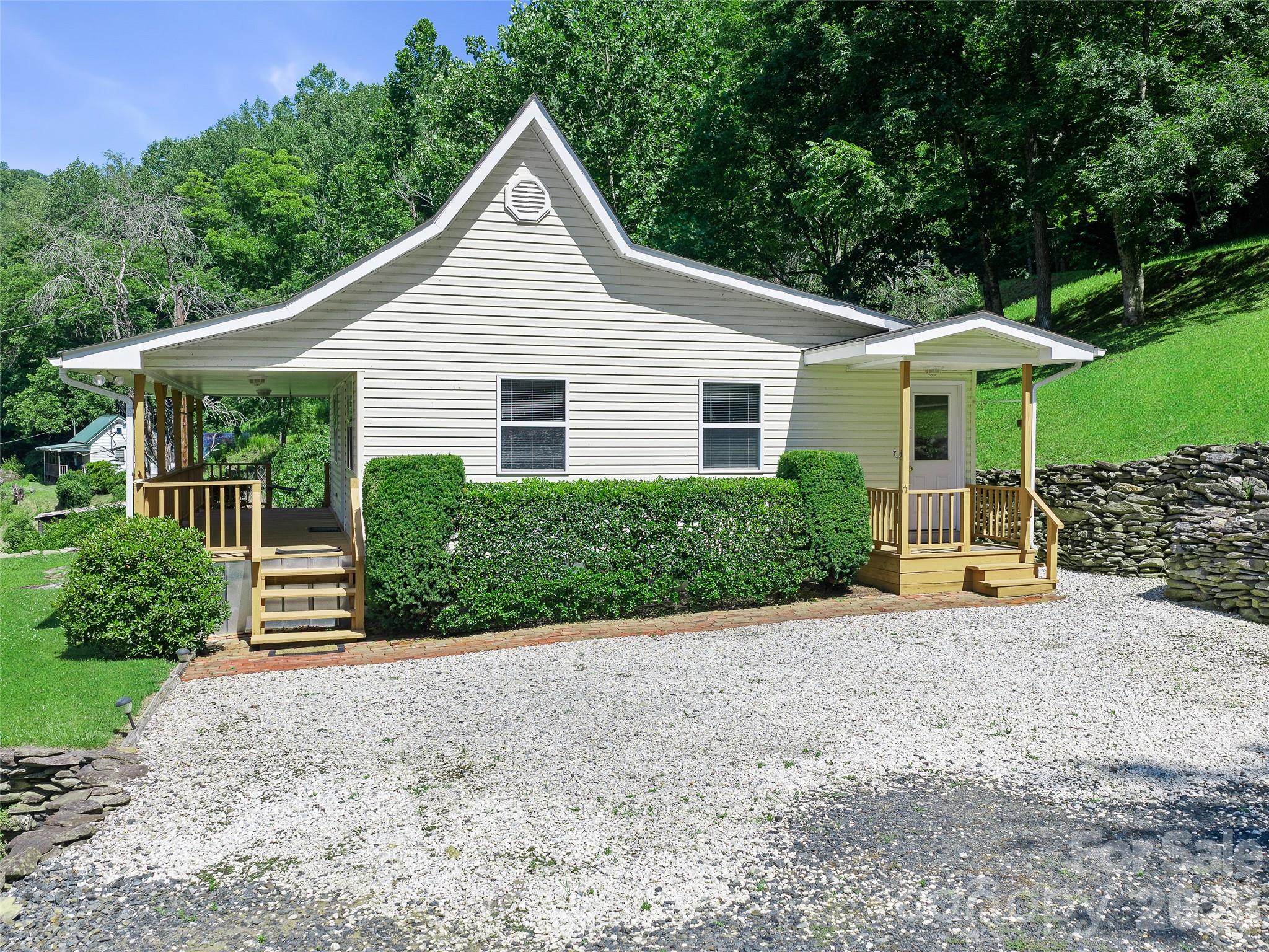 427 Johnson Cemetery Road Property Photo 11