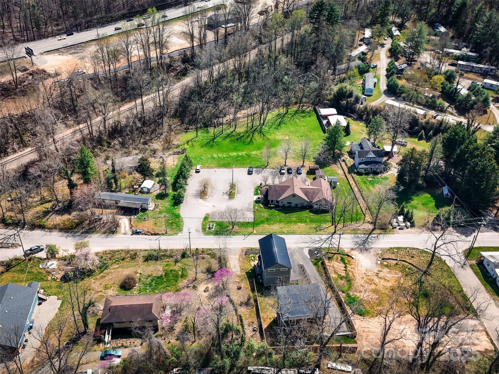 1708 & 1710 Old Haywood Road Property Photo 15