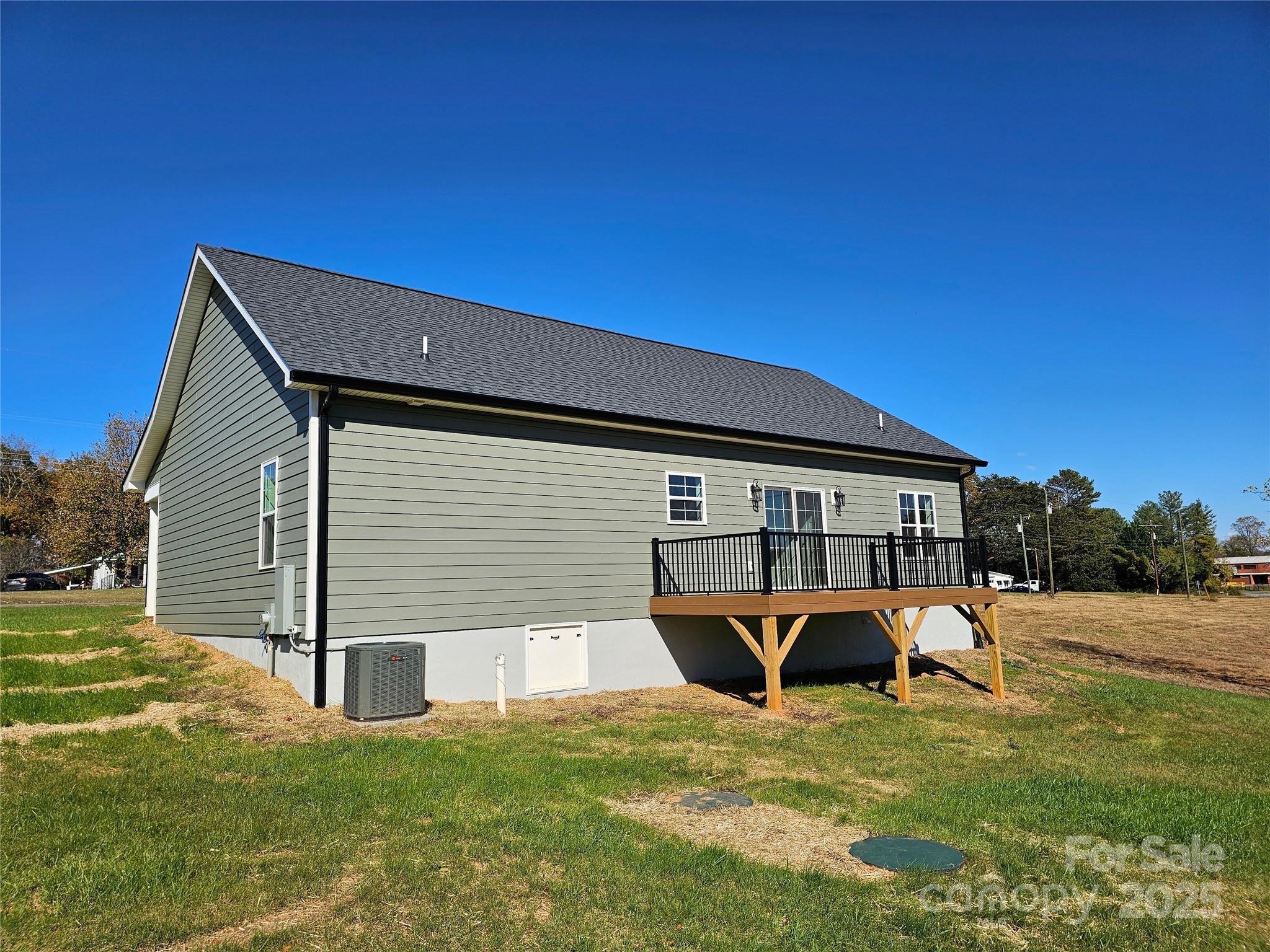 2937 Frank Whisnant Road Property Photo 2