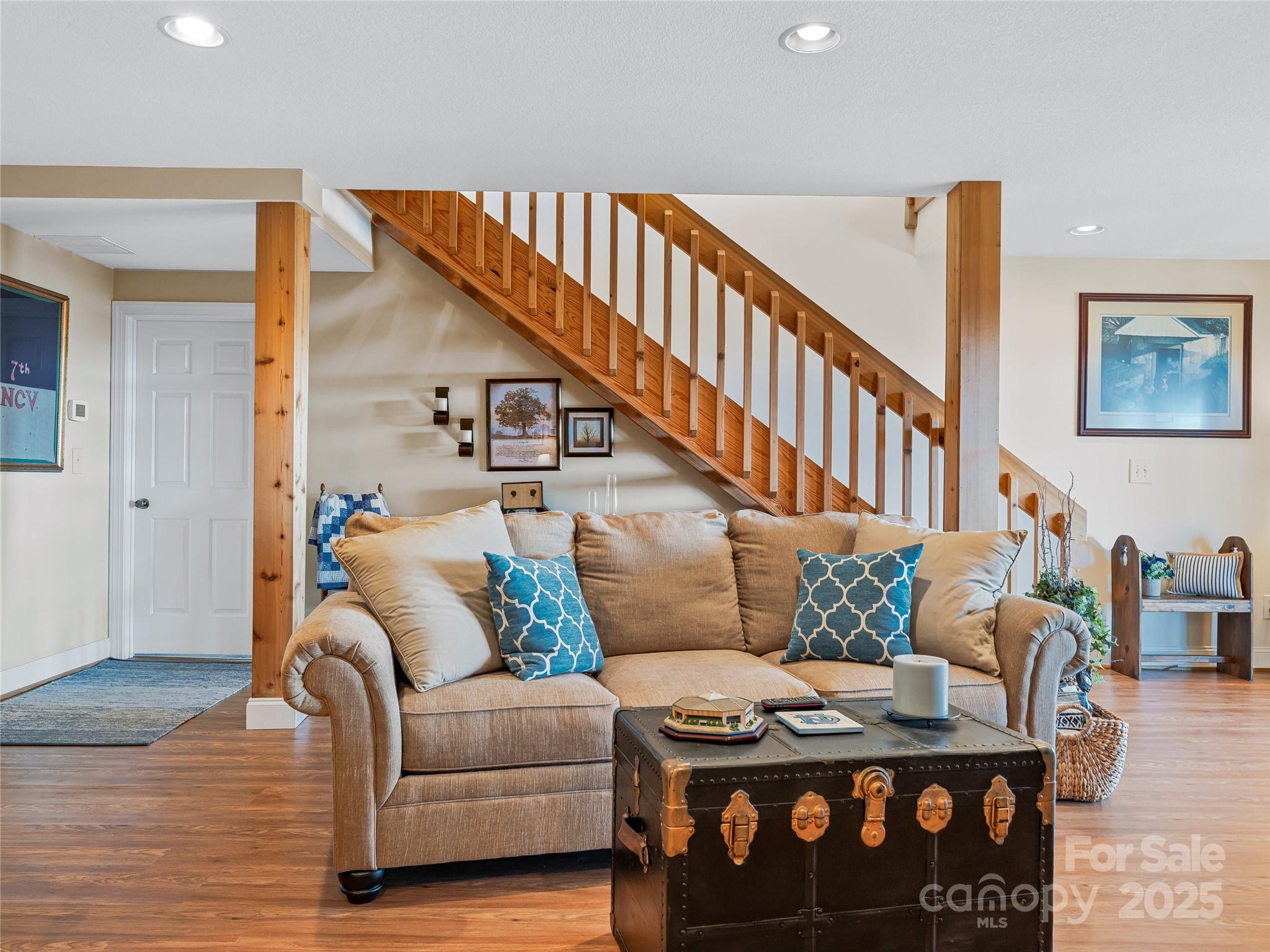 288 Hawks Point Drive Property Photo 21