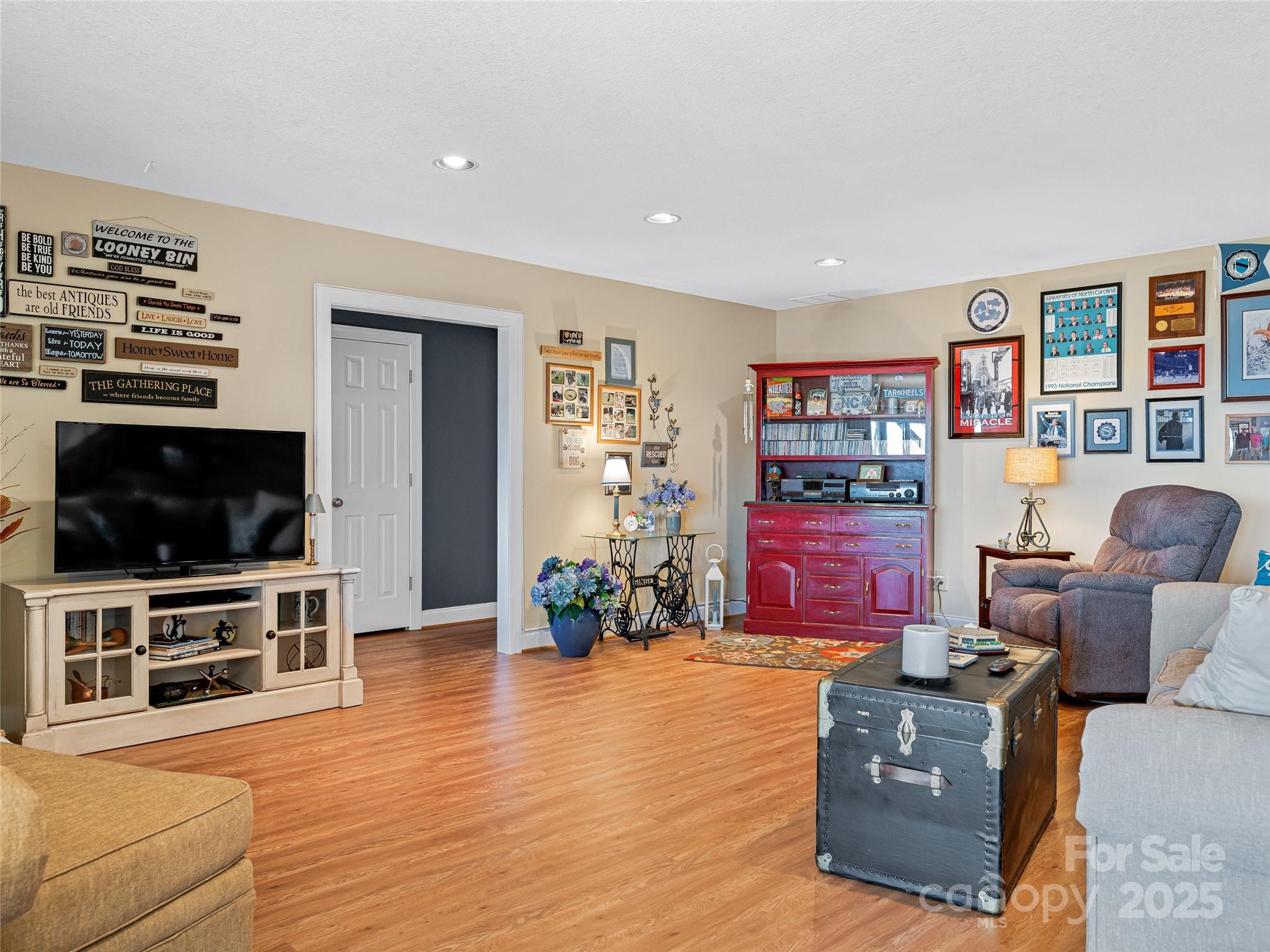 288 Hawks Point Drive Property Photo 22