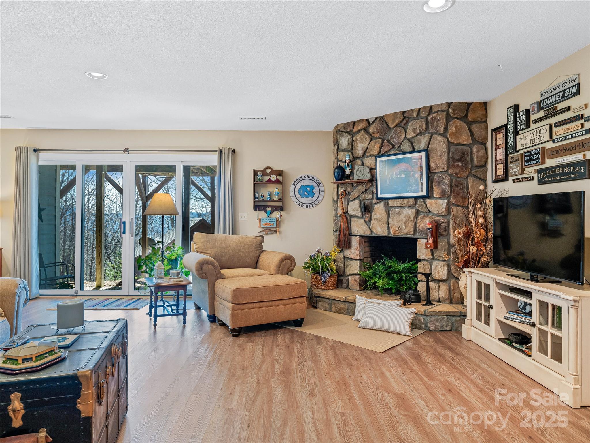 288 Hawks Point Drive Property Photo 23